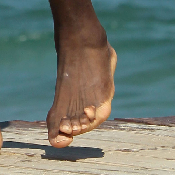 LeBron Foot 2