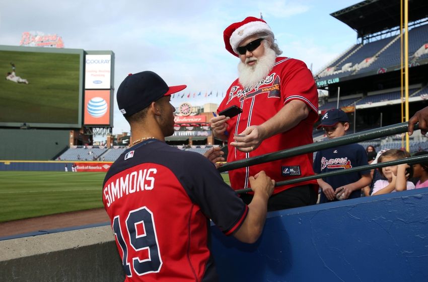 Braves Santa Fan