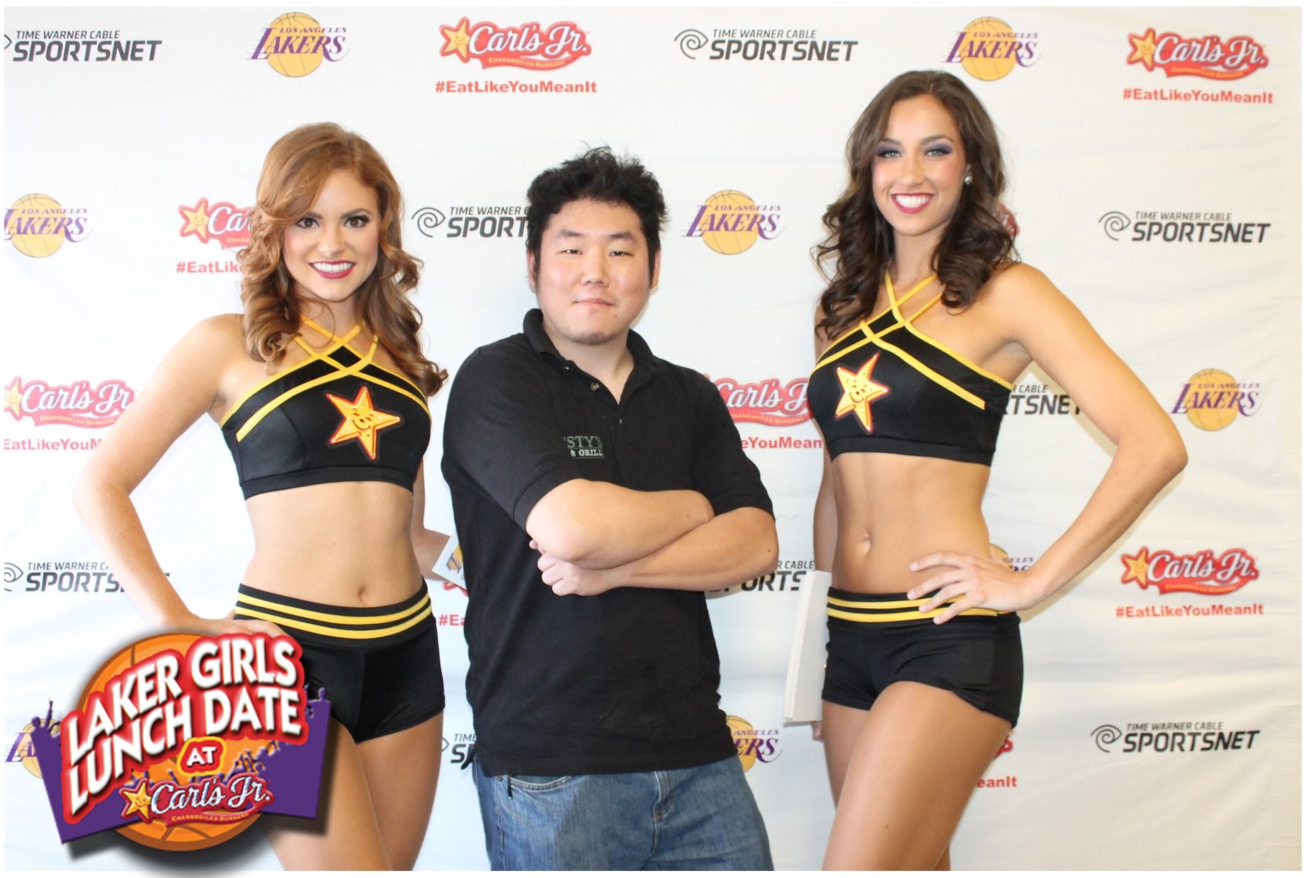 Lakers Girls With Awkward Fans 15