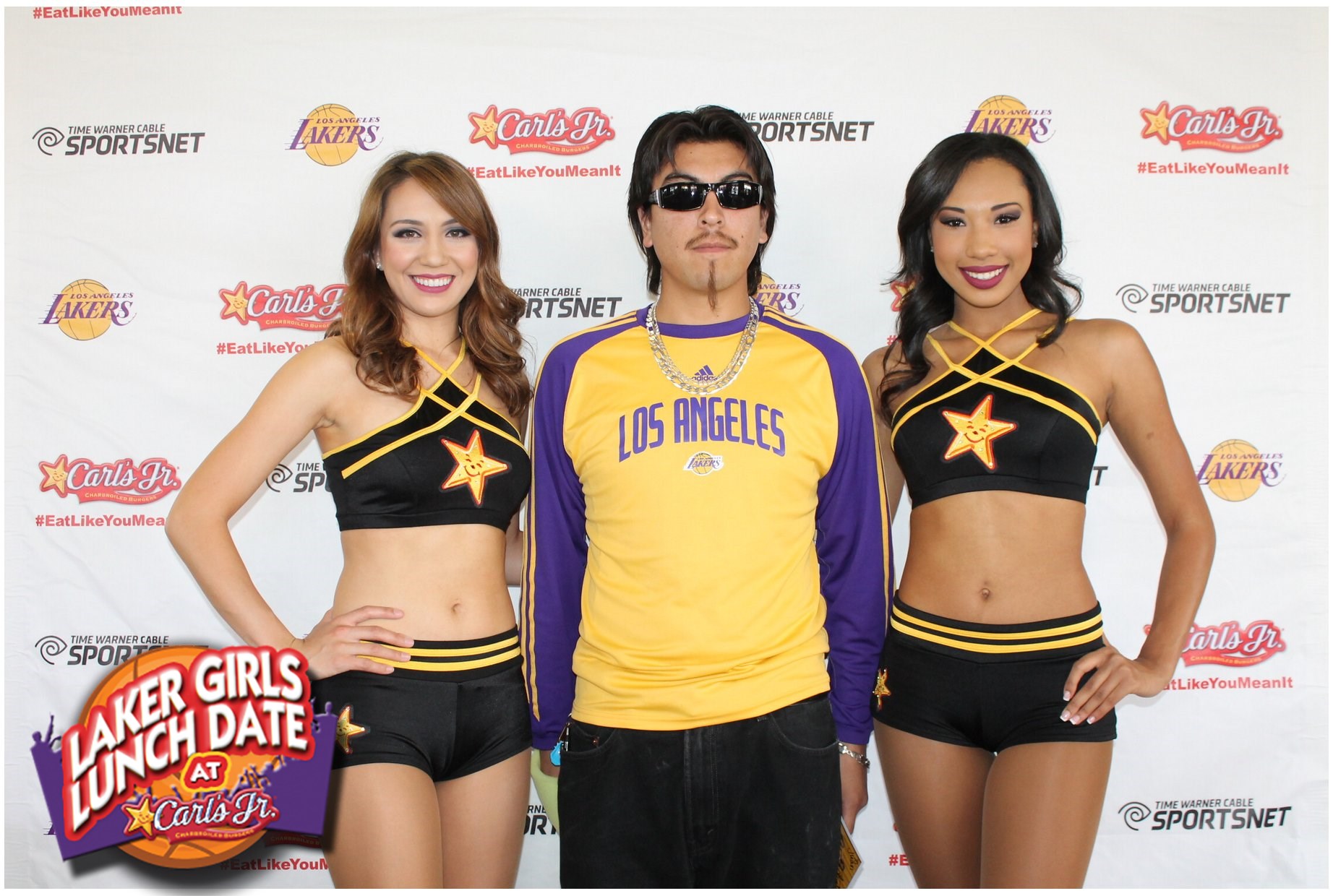 Lakers Girls With Awkward Fans 19