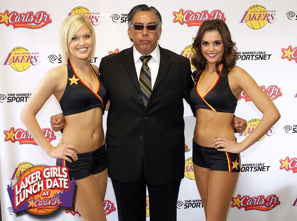 Lakers Girls With Awkward Fans 25